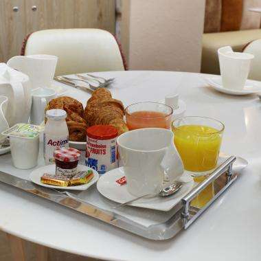 Grand Hôtel Saint Michel - breakfast room